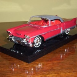 Atlantis 1957 Cadillac Brougham model kit